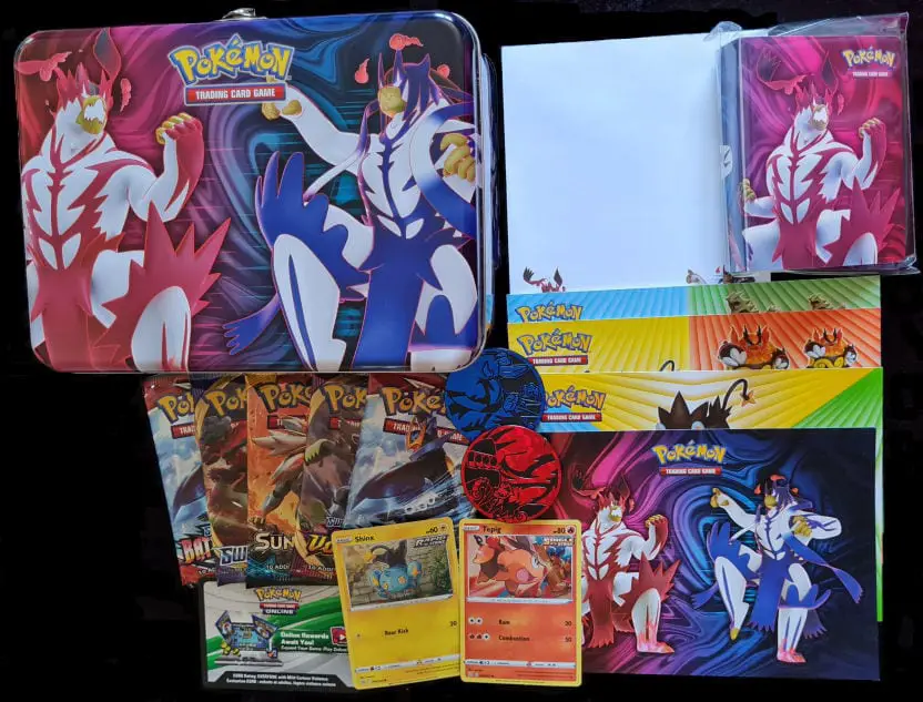 Pokémon Collectors Chest Spring 2021 Contents